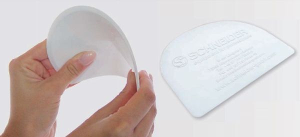 Raschietto flessibile colore bianco