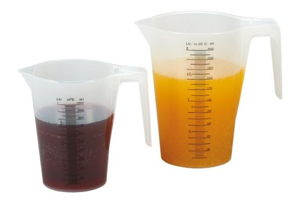 Caraffa graduata impilabile
