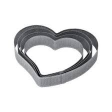 Fascia inox microforata a forma di cuore 190 x 205 x h 35 mm - 10/12 porzioni