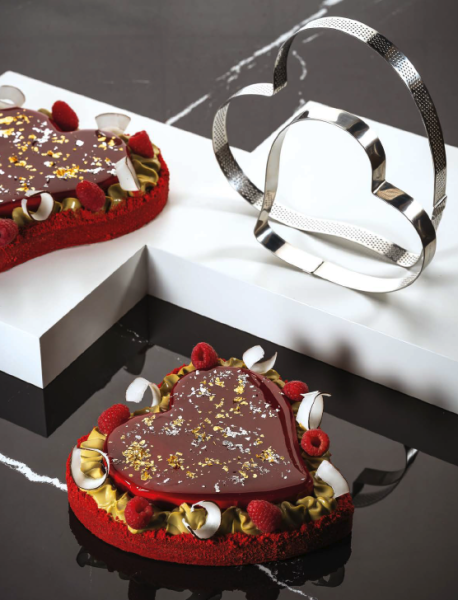 Cuore di Crostata: Fascia microforata e fascia inox a forma di cuore di Pavoni Professional