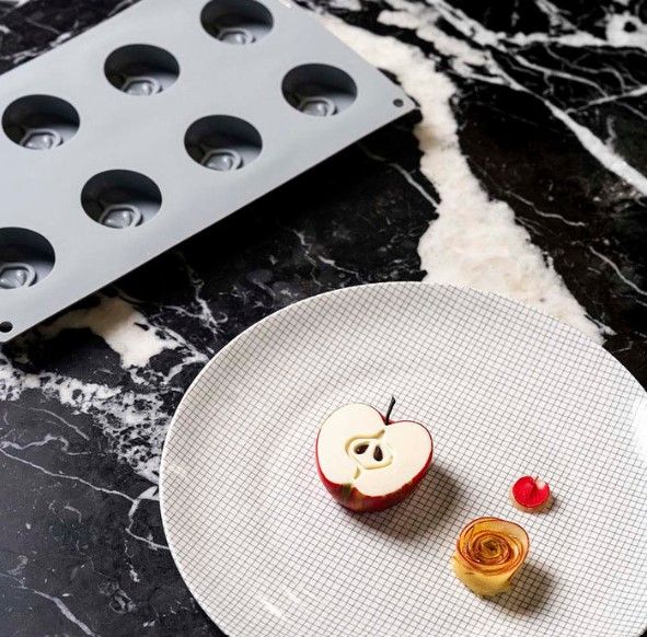 Stampo in silicone Half Apple di Pavoni Professional 