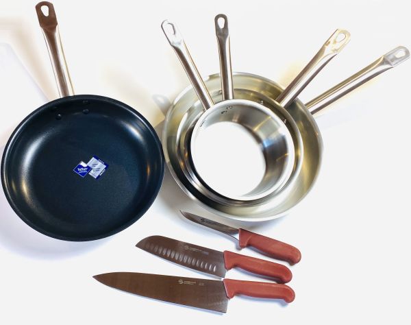 Le Basi: set di utensili da cucina essenziali per la cucina di base